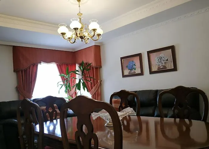 Piso Espacioso En El Centro Con Plaza De Garage Ribeira