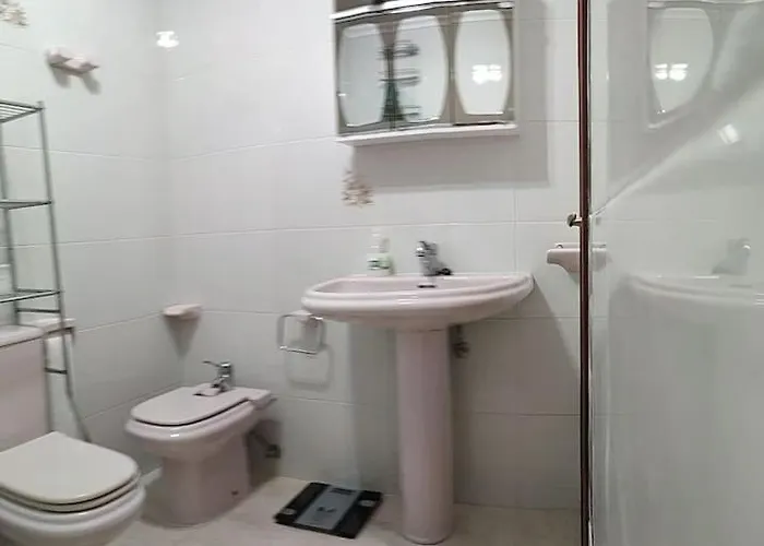 Piso Espacioso En El Centro Con Plaza De Garage Ribeira